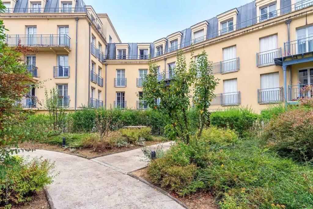 Milly Apartment Next To Disneyland Bmyguest Chessy  Exterior foto